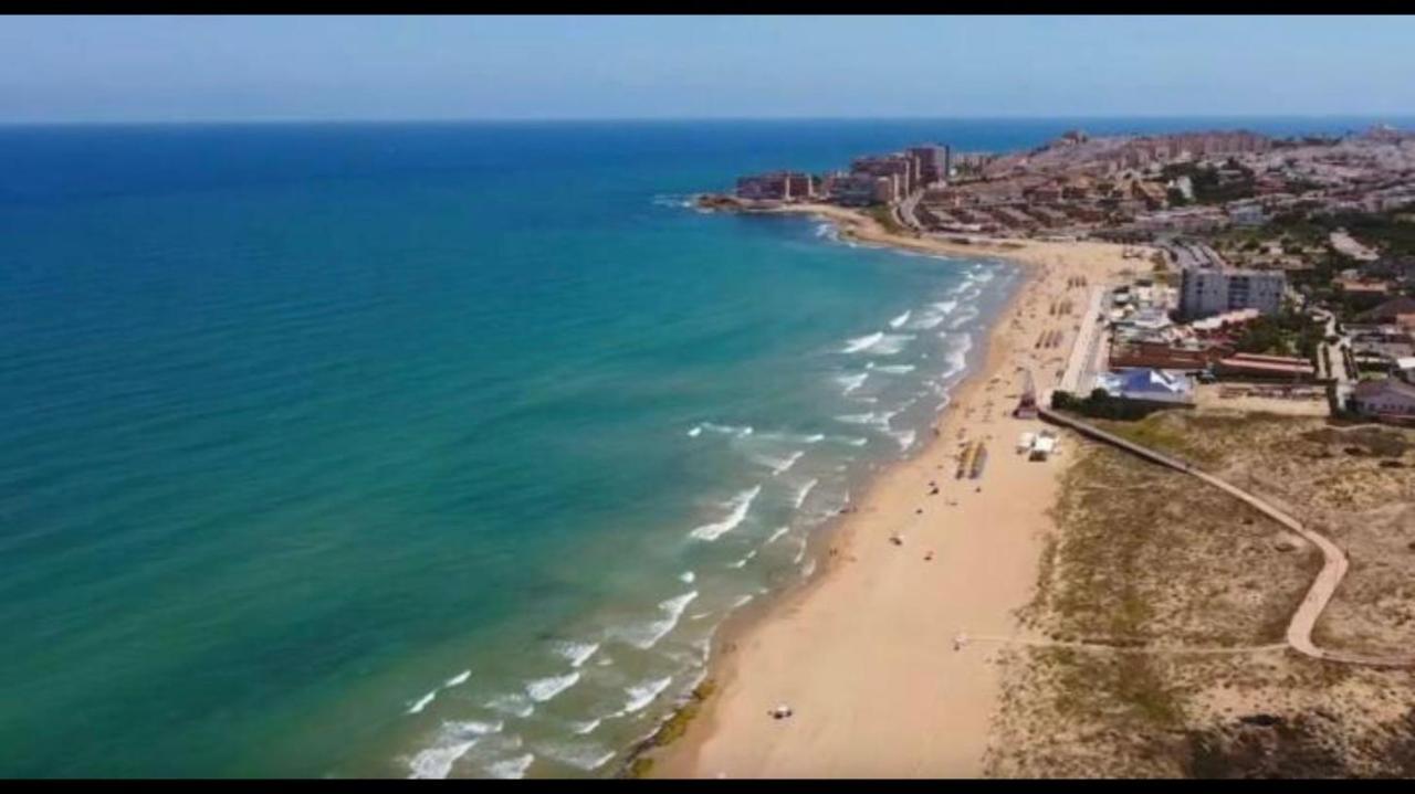 Espacioso Estudio Cerca De La Playa La Mata La Mata  Exterior photo